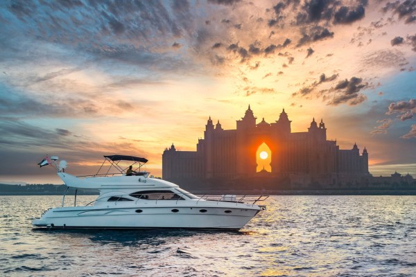 1.5-Hour Dubai Luxury Yacht Tour